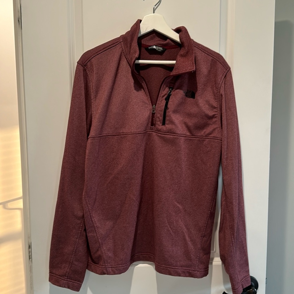 Men’s North Face quarterzip